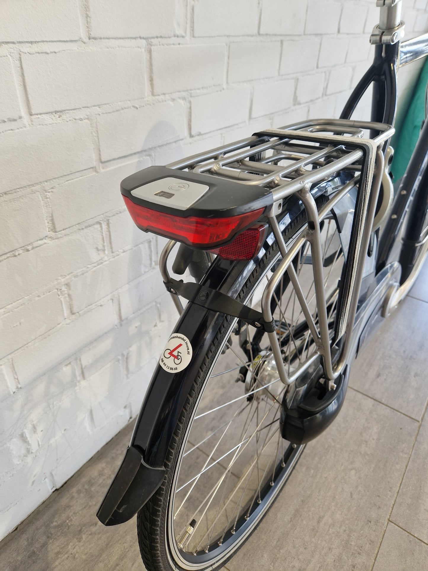 Gazelle Paris Plus H61