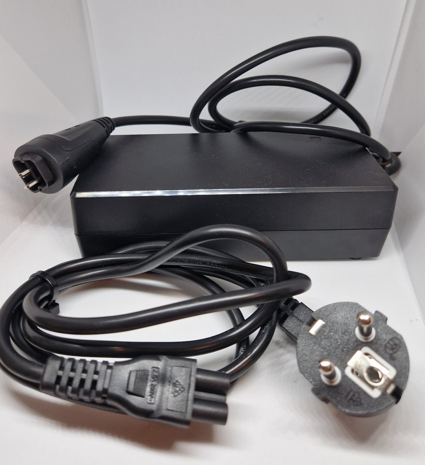 Acculader Stella DZLM3620-M2 2Ah