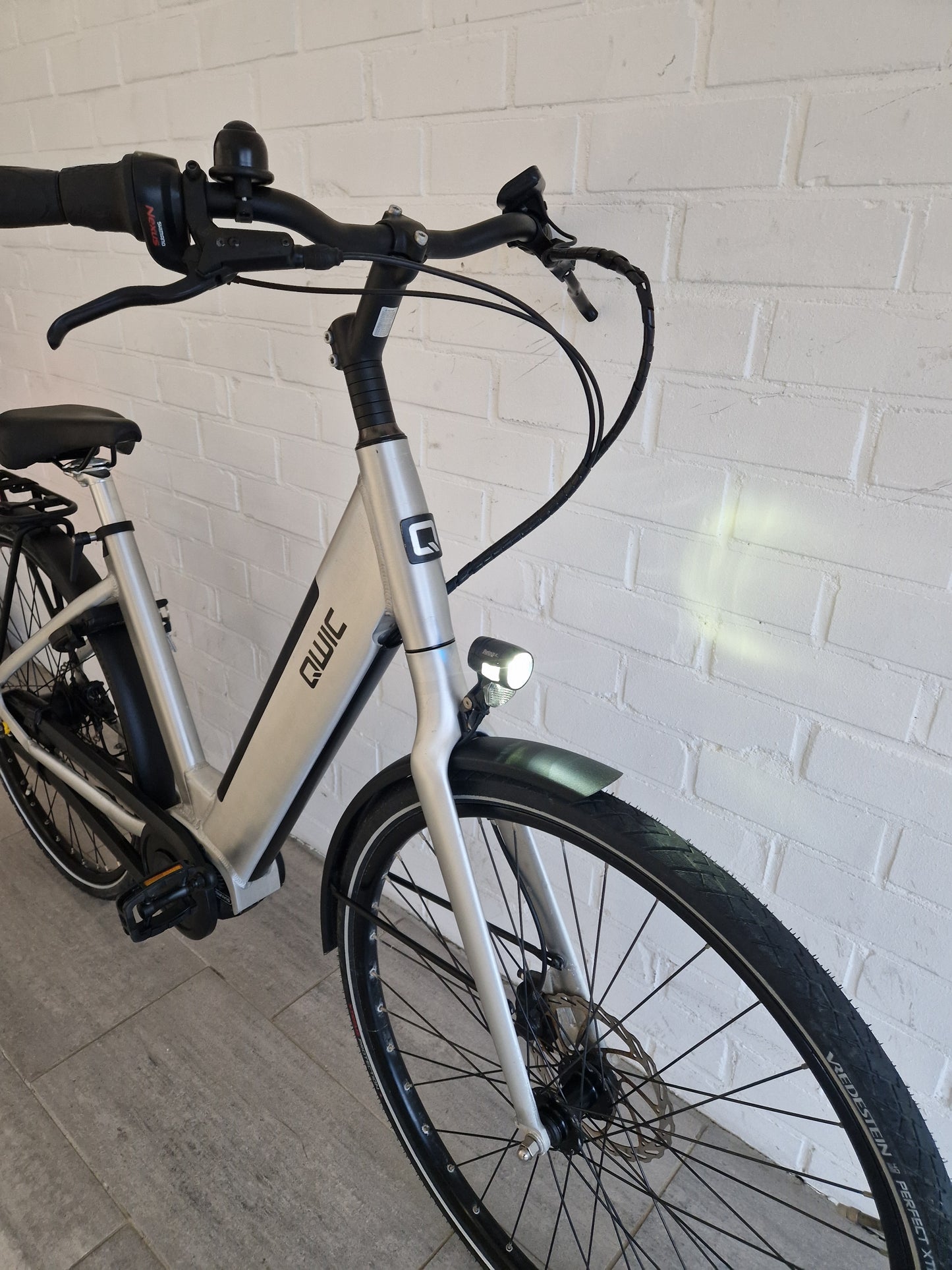 Qwic INTER Essential D50 | Slechts 908KM gereden!