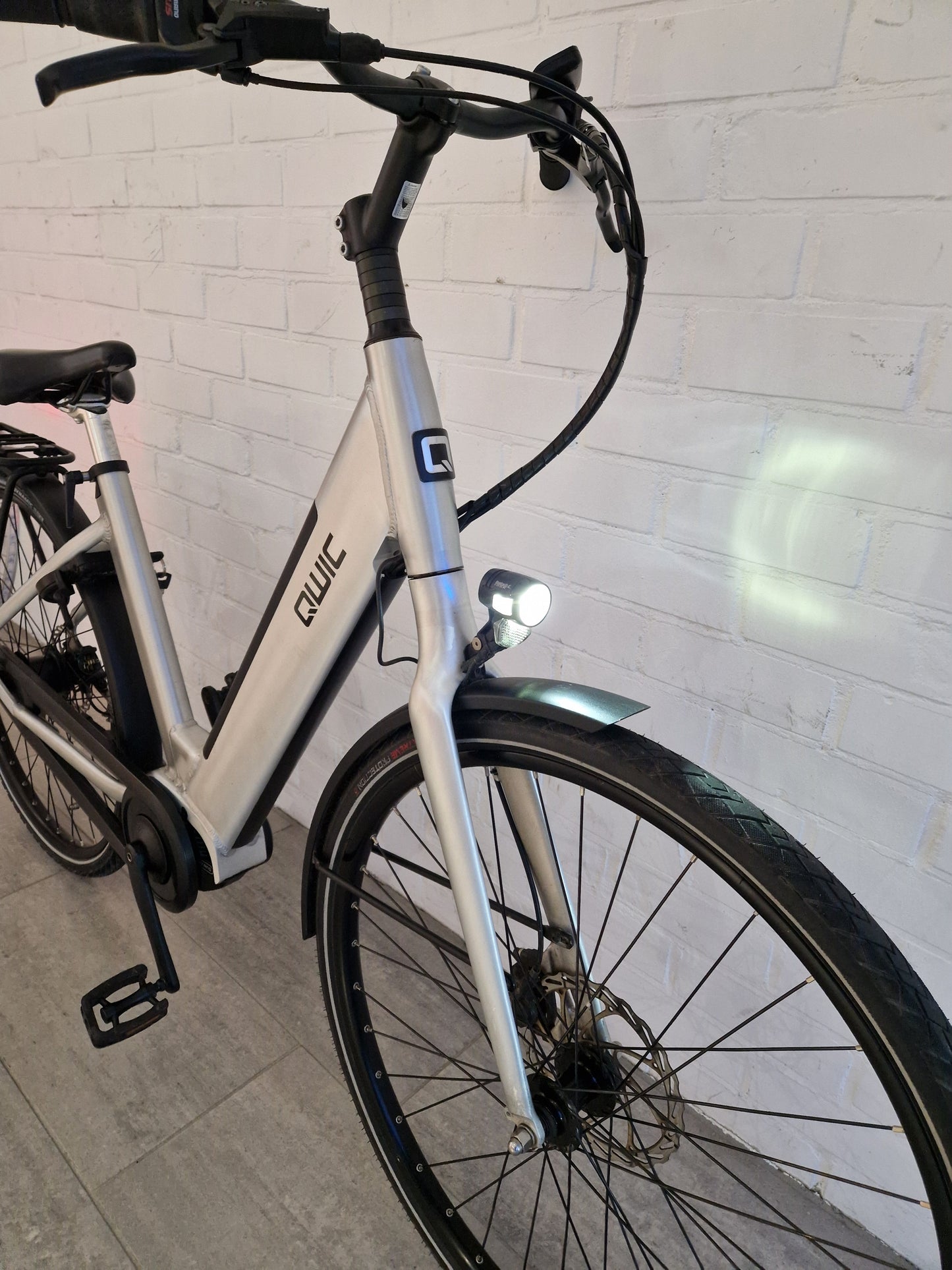 Qwic INTER Essential D50 | Slechts 381KM gereden!