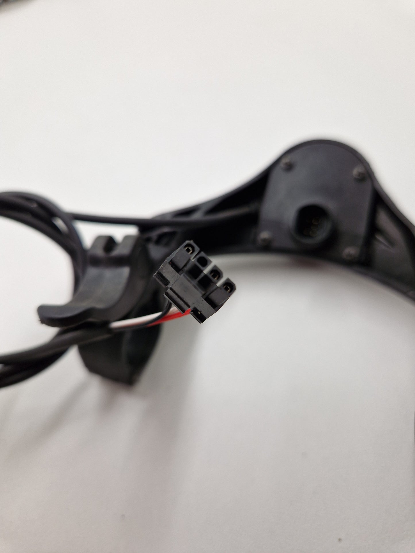 Displayhouder CU3V2 Batavus/ Koga/ Sparta 4-polige stekker