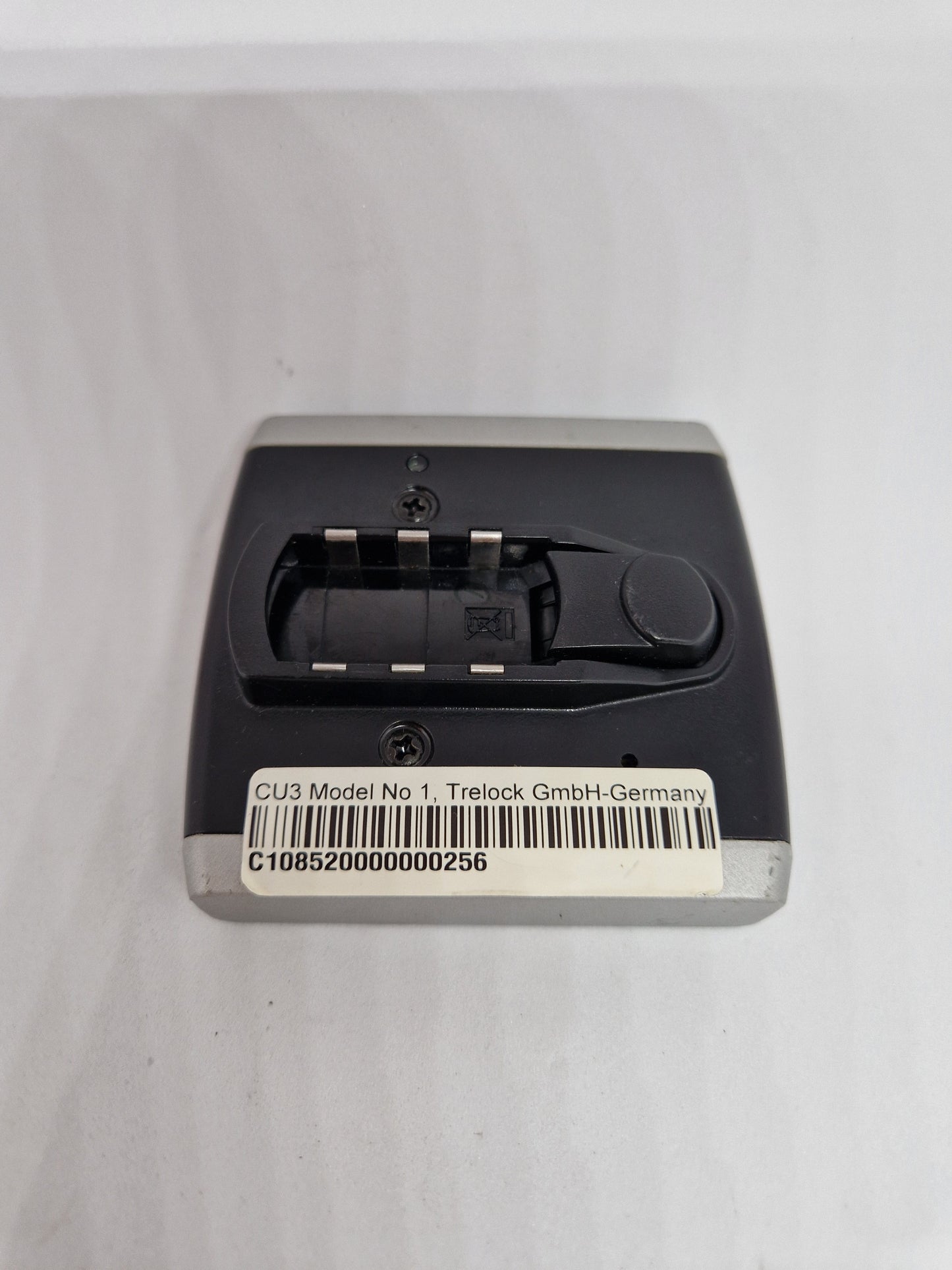 Display ion CU3V2 vierkant model nr. 1 zilver