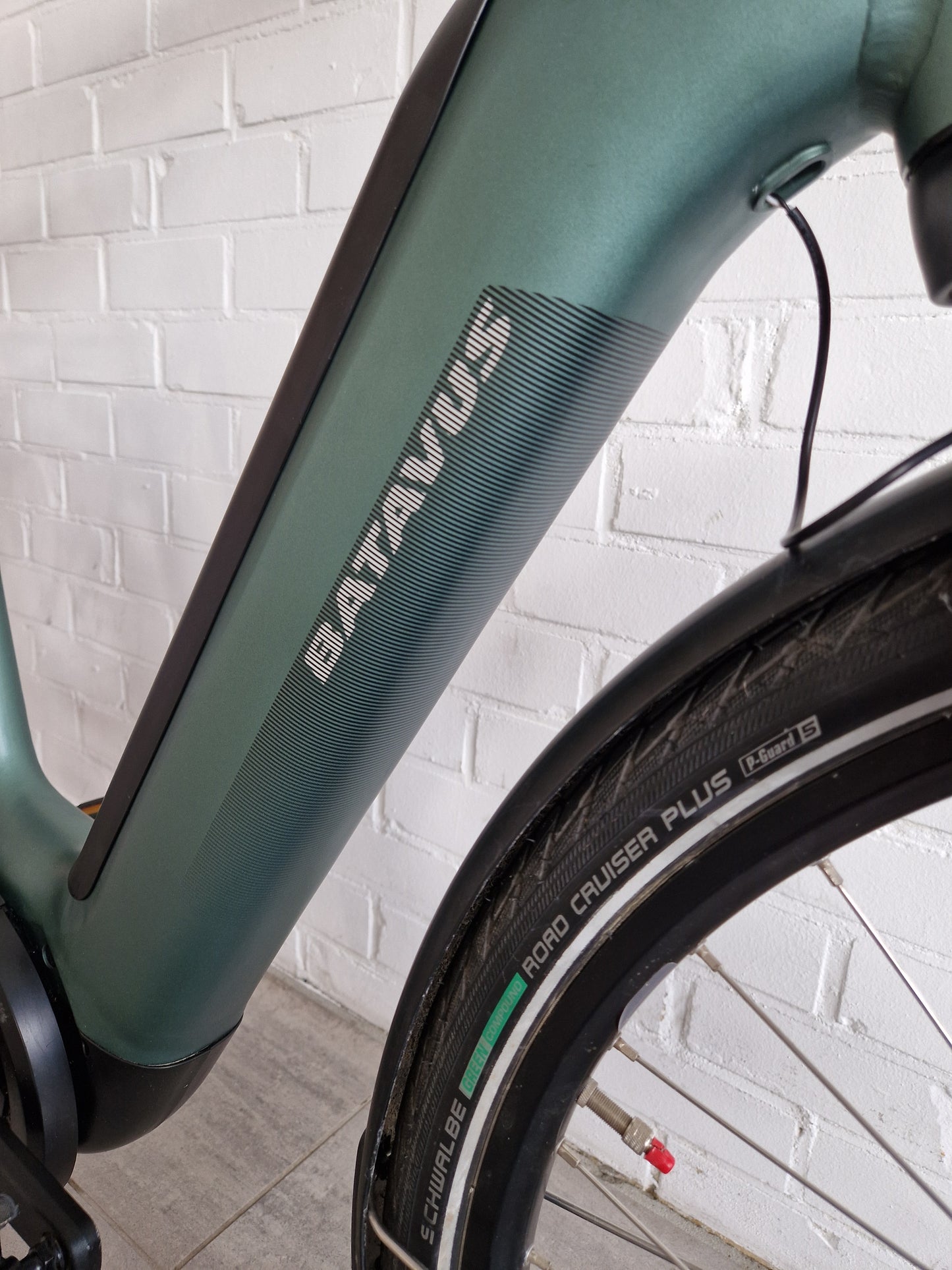 Batavus Finez D57 Bosch Active Line Plus middenmotor